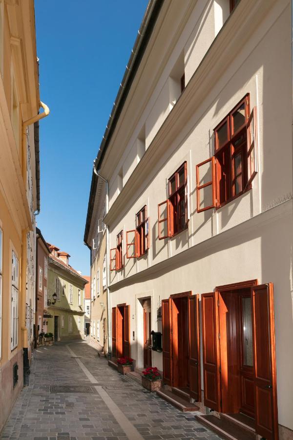 Foter Rezidencia Appartement Győr Buitenkant foto